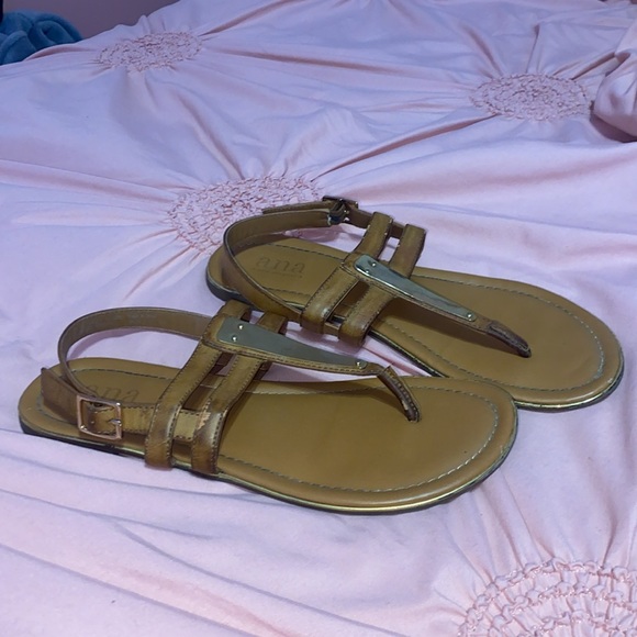 a.n.a brown sandals // size 8 - Picture 2 of 4